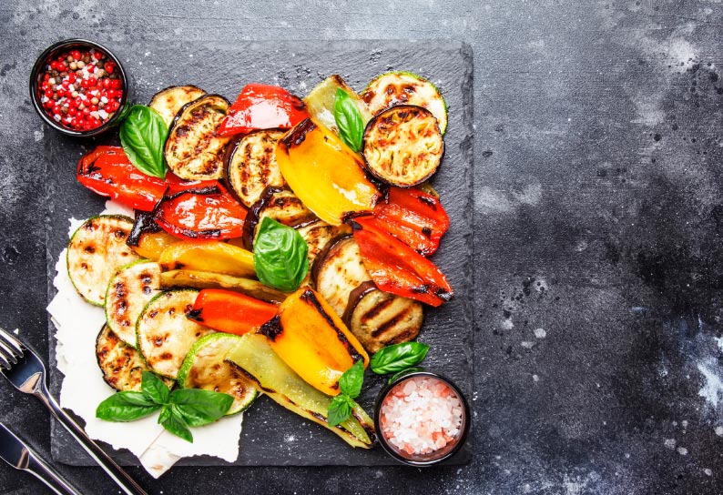 Grill-Gemüse mit Humus